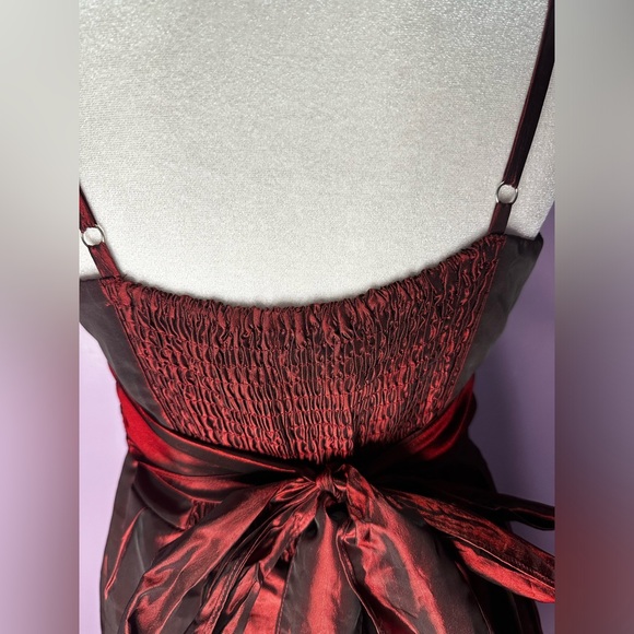 Forever 21 Semi Formal Red Taffeta Burgundy Dress Size Large - Picture 8 of 12